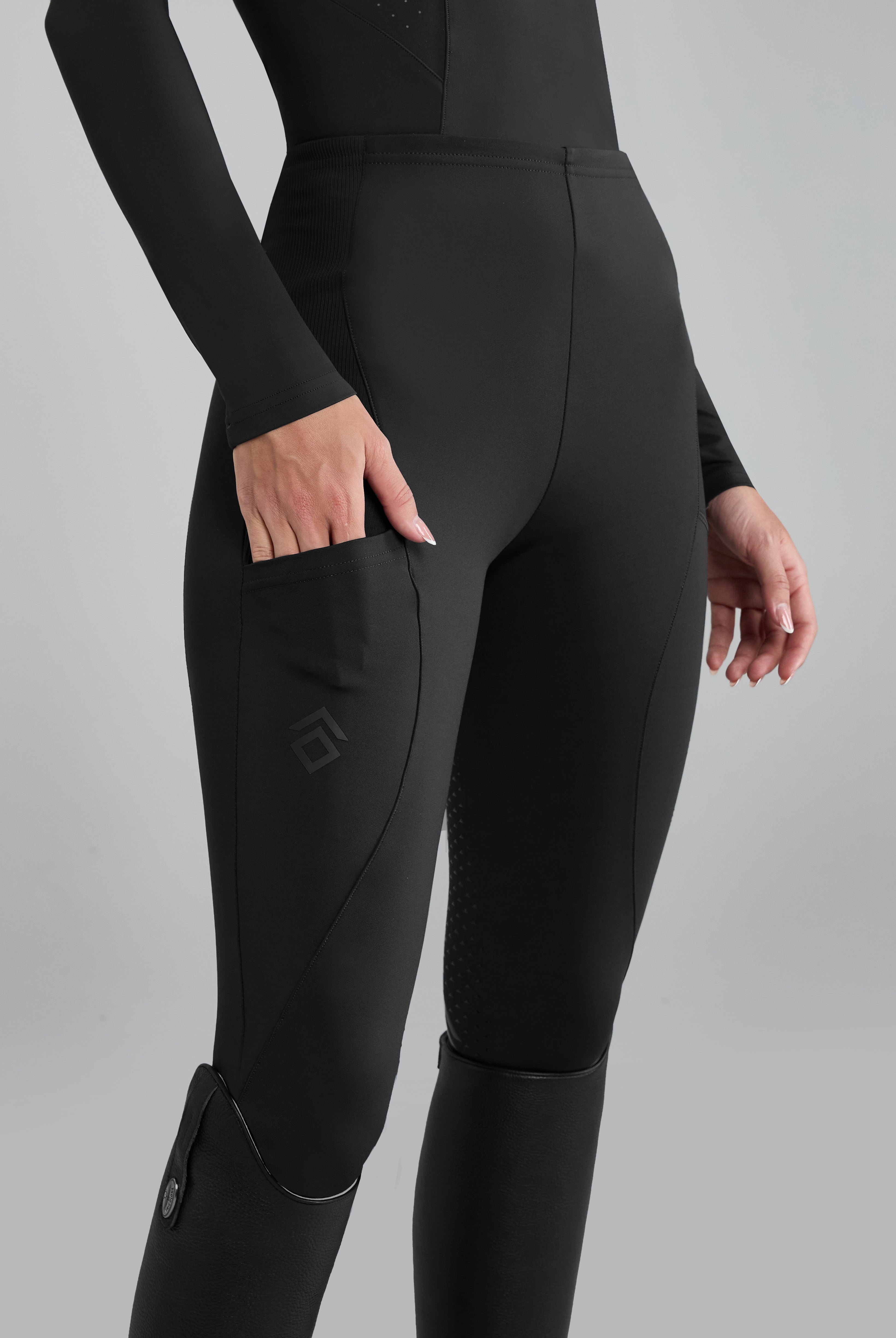Riding Leggings and Tights – Aztec Diamond