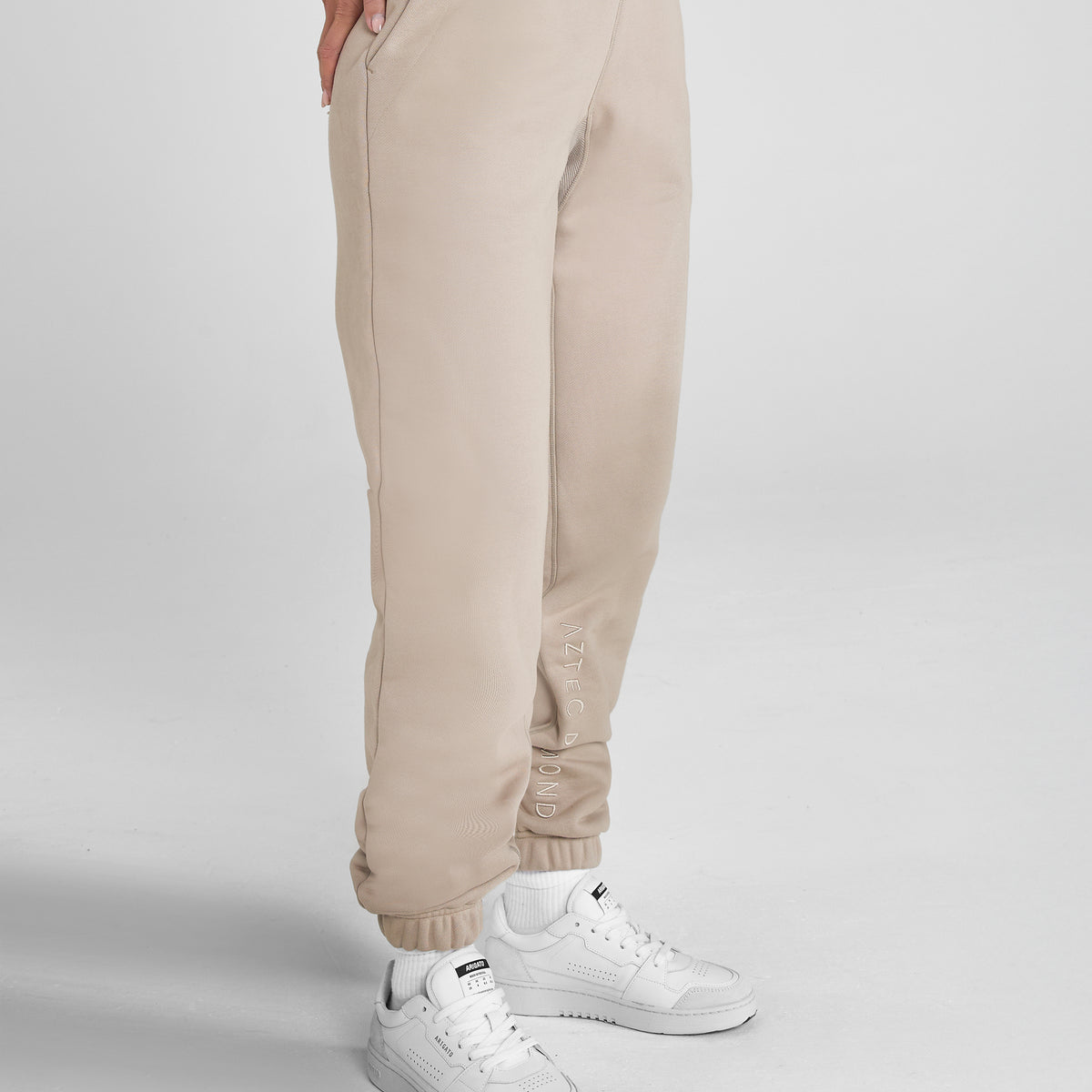 Premium Nude sweatpants – Aztec Diamond